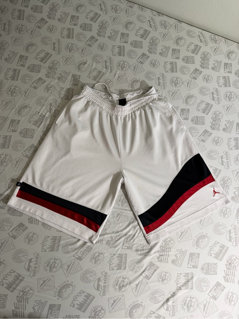 Air Jordan Basketball Shorts Men’s Sz XL White Black Red Jumpman Baggy Warm Up
